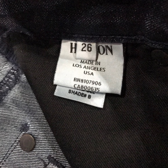 Size 26 Hudson Capris - Picture 3 of 4